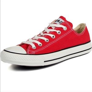 Red low top Chuck Taylor CONVERSE